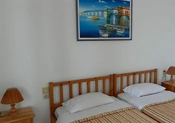 Zorbas Hotel 2*