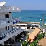 Zorbas Hotel 2*