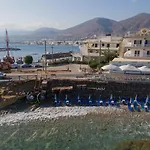 Zorbas מלון 2*