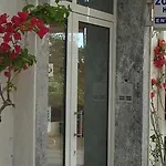Zorbas מלון
