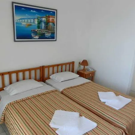 Zorbas Hotel 2*