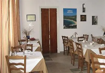 מלון Zorbas הרסוניסוס