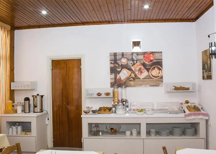 Отель Zorbas 2*