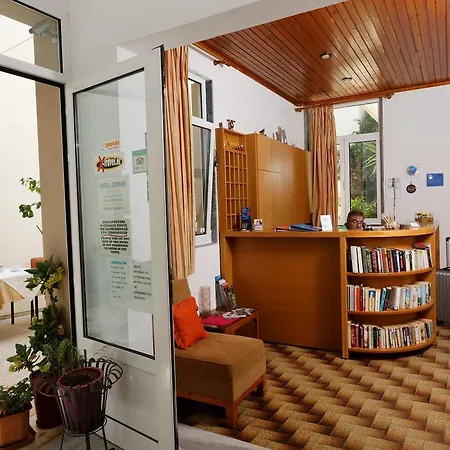 Zorbas Hotel 2*